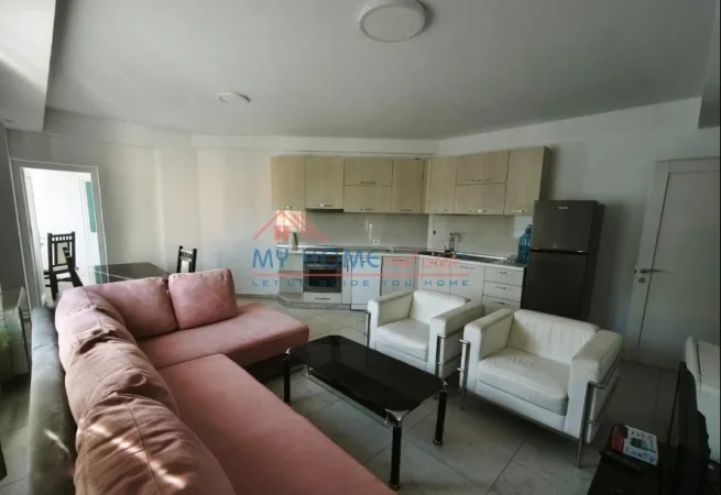 Tirane, jepet me qera apartament 2+1+Ballkon Kati 5, 93 m² 700 € (Vasil Shanto)