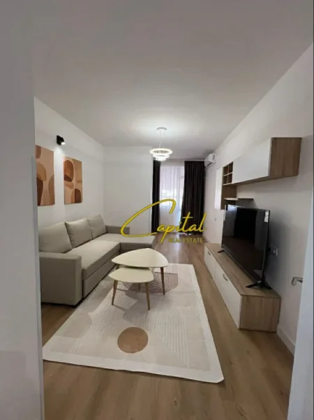 Tirane, jepet me qera apartament 1+1 Kati 5, 85 m² 650 € (RRUGA E KAVAJES)