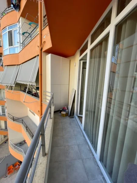 Tirane, jepet me qera apartament 1+1 Kati 5, 65 m² 500 € (ASTIR)