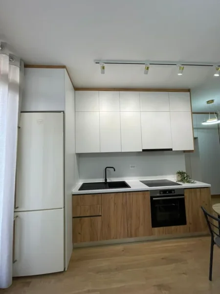 Tirane, jepet me qera apartament 1+1 Kati 5, 65 m² 500 € (ASTIR)