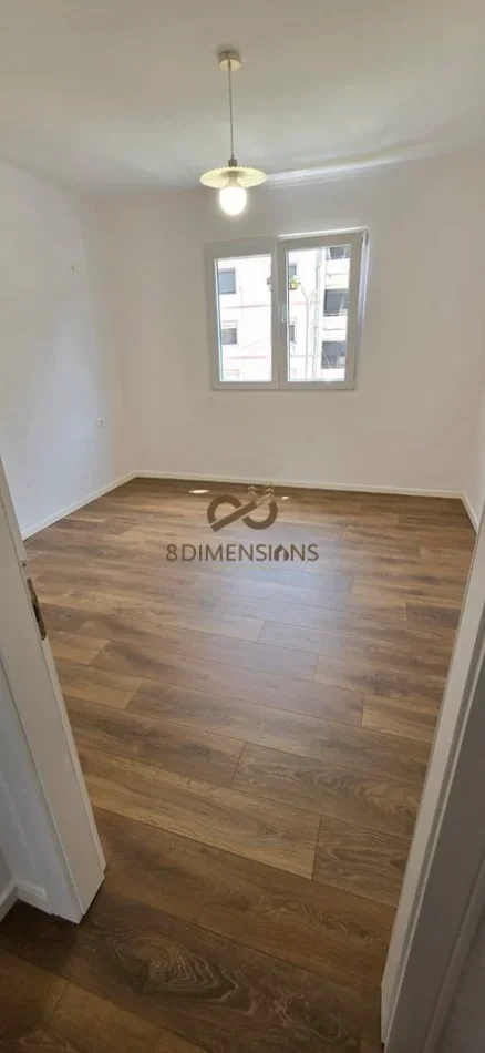 Shitet Apartament 1+1 perballe Delijorgjit (D8141Z-26)