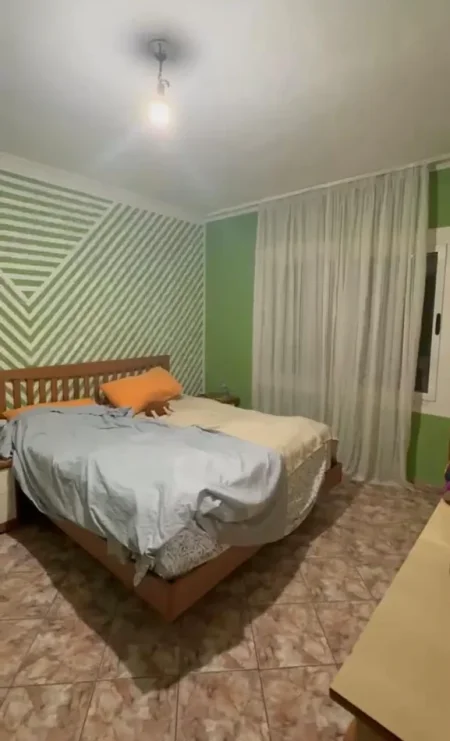 Tirane, jepet me qera apartament 1+1 Kati 4, 65 m² 450 € (RRUGA FERIT XHAJKO)