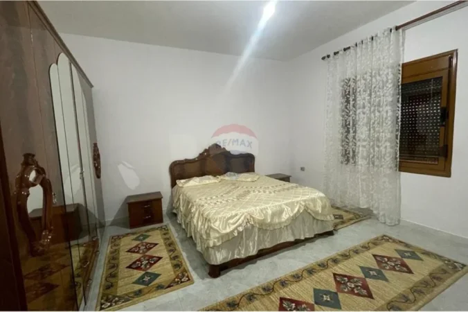 Vlore, jepet me qera Vile 2+1+Aneks+Ballkon Kati 1, 116 m² 500 € (Rruga e Re, Vlore)