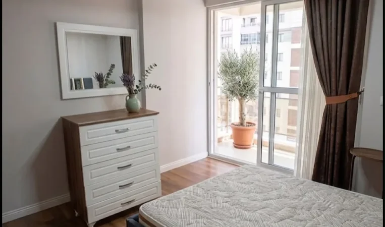 Tirane, jepet me qera apartament 2+1 Kati 2, 70 m² 700 € 