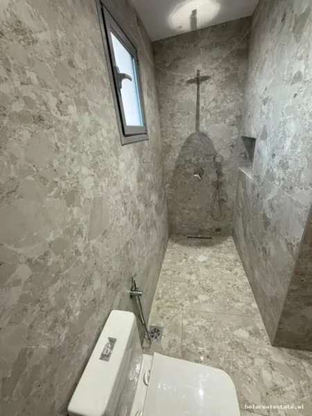 Tirane, jepet me qera Vile 1+1+Ballkon Kati 3, 65 m² 430 € (Qytet Studenti)