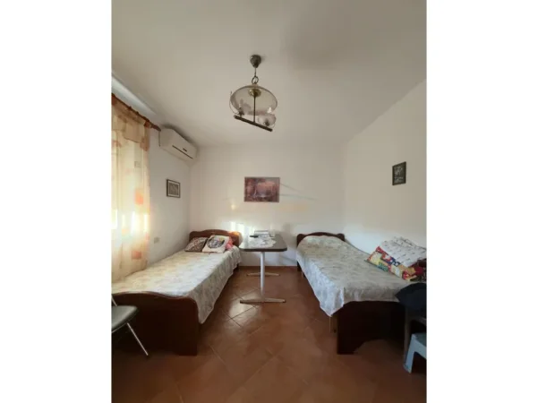 Tirane, shitet apartament 2+1 Kati 3, 72 m² 153.000 € (Ali Demi, Tiranë)