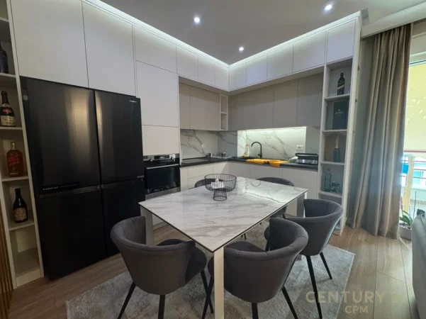 Tirane, shitet apartament 2+1+Ballkon Kati 3, 133 m² 330.000 € (liqeni i thate)