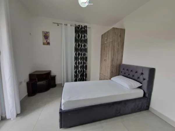 Tirane, jepet me qera apartament 2+1+Ballkon Kati 5, 100 m² 640 € (5 Maji)