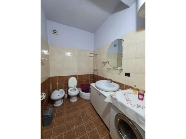 Tirane, shitet apartament 2+1 Kati 8, 72 m² 115.000 € (kombinat)