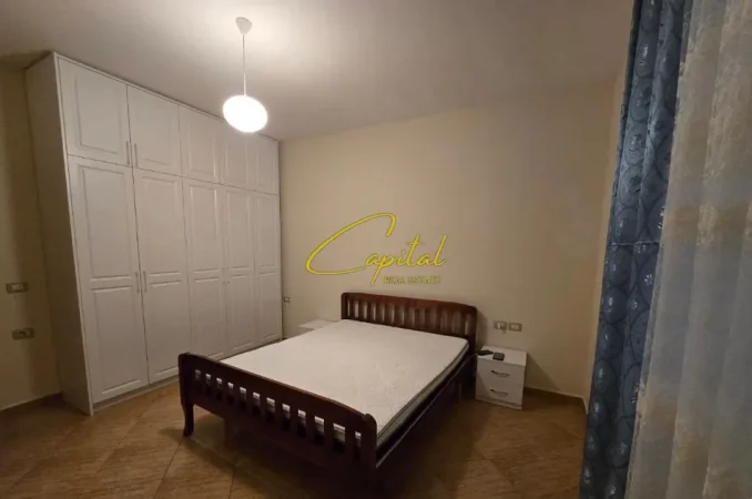 Tirane, jepet me qera apartament 2+1 Kati 5, 105 m² 800 € (RRUGA E KOSOVAREVE)