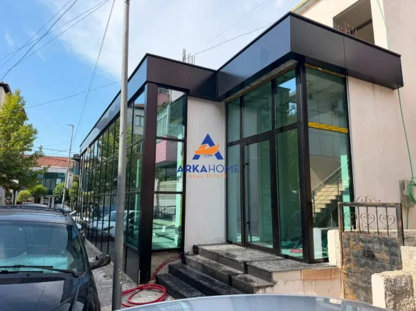 Fushe Kruje, jepet me qera Kati 0, 140 m² 1.072 €