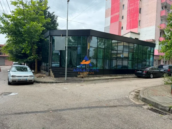 Fushe Kruje, jepet me qera Kati 0, 140 m² 1.072 €