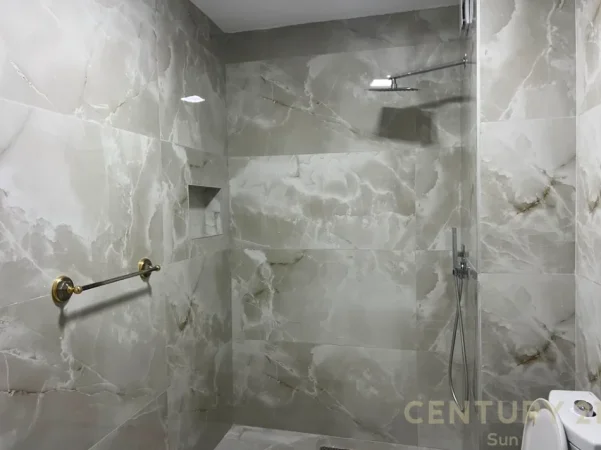 Tirane, jepet me qera apartament 2+1 Kati 1, 92 m² 550 € (astir fund bulevardit)