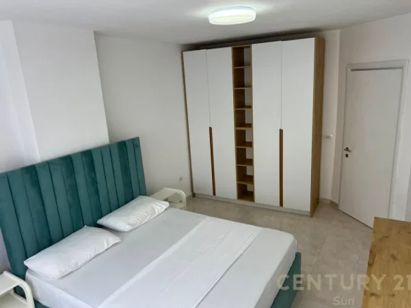 Tirane, jepet me qera apartament 2+1 Kati 1, 92 m² 550 € (astir fund bulevardit)
