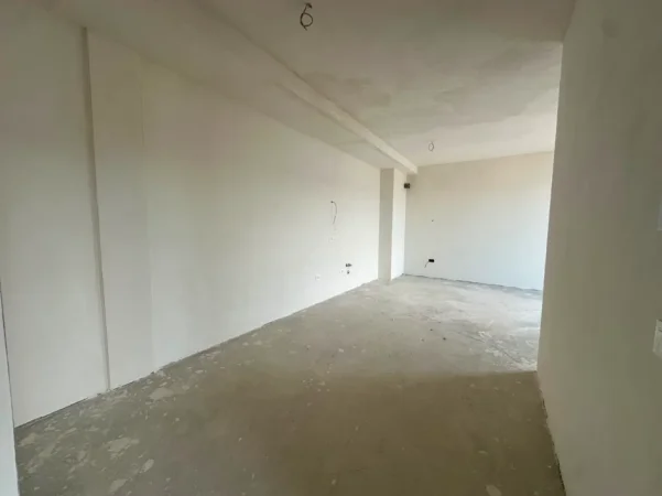 Tirane, shitet apartament 2+1+Ballkon Kati 9, 90 m² 170.000 € (Rruga Andrea Kushi)