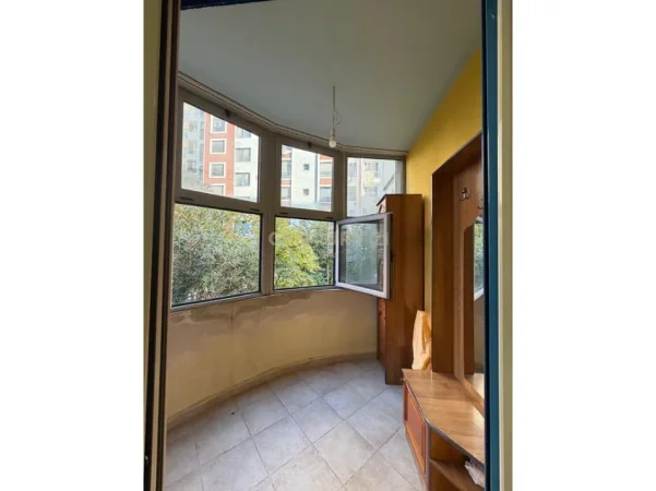 Tirane, shitet apartament 2+1 Kati 1, 97 m² 285.000 € (prane rruge kosovareve)