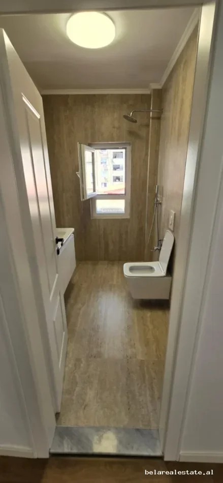 Tirane, shitet apartament 1+1+Ballkon Kati 3, 59 m² 140.000 € (Ish Parku)