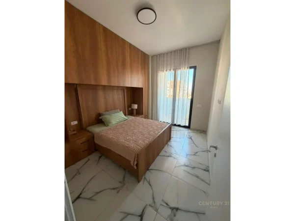Tirane, jepet me qera apartament 1+1 Kati 4, 70 m² 850 € (vasil shanto prane universitetit mesdhetar)
