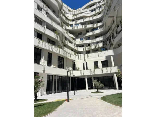Tirane, jepet me qera apartament 1+1 Kati 4, 70 m² 850 € (vasil shanto prane universitetit mesdhetar)
