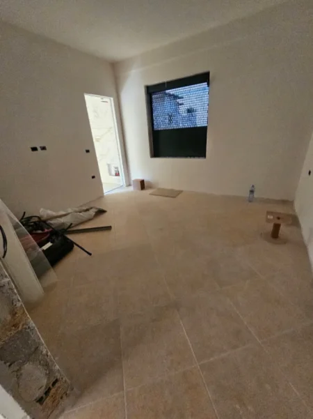 Tirane, shitet apartament 3+1 , 140 m² 220.000 € 