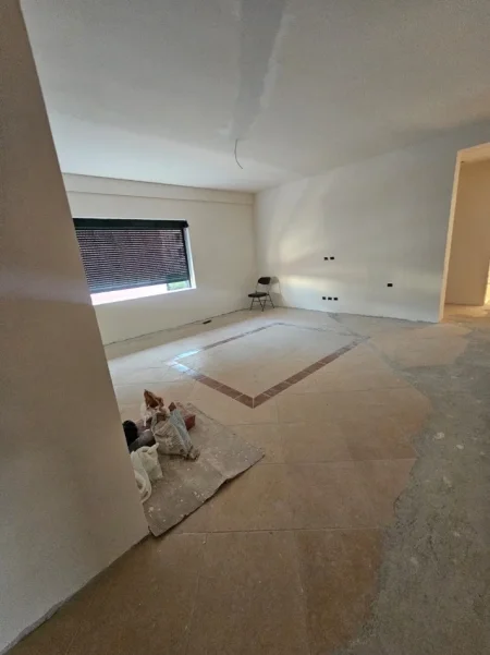 Tirane, shitet apartament 3+1 , 140 m² 220.000 € 