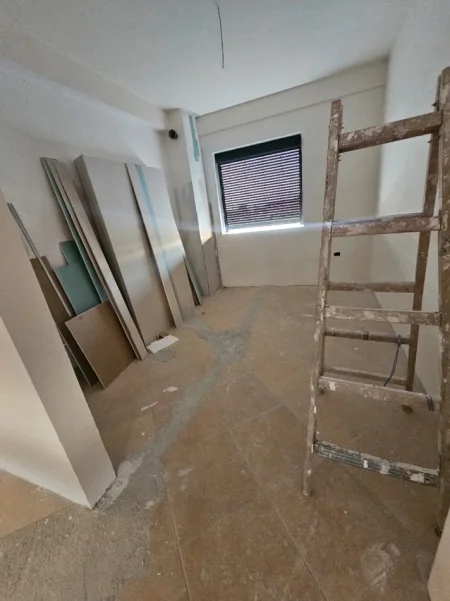 Tirane, shitet apartament 3+1 , 140 m² 220.000 € 