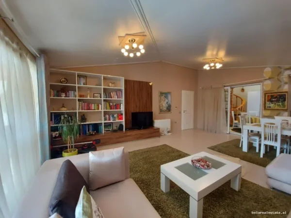 Tirane, jepet me qera apartament 2+1+Ballkon Kati 5, 148 m² 860 € (Fresk)