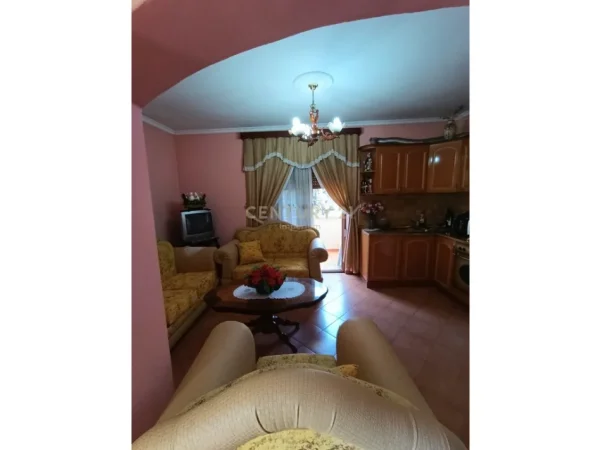 Tirane, shitet apartament 3+1+Ballkon Kati 2, 135 m² 168.000 € (misto mame prae cormeum)