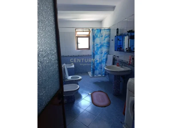 Tirane, shitet apartament 3+1+Ballkon Kati 2, 135 m² 168.000 € (misto mame prae cormeum)
