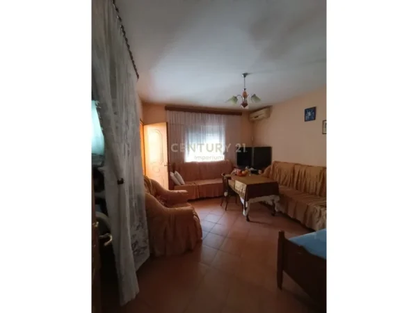 Tirane, shitet apartament 3+1+Ballkon Kati 2, 135 m² 168.000 € (misto mame prae cormeum)
