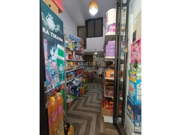 Tirane, shitet dyqan Kati 0, 20 m² 100.000 € (5 maji)