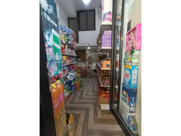 Tirane, shitet dyqan Kati 0, 20 m² 100.000 € (5 maji)