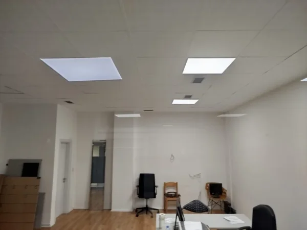 Tirane, jepet me qera ambjent biznesi Kati 1, 45 m² 500 € (Ish Parku i Autobuzave)