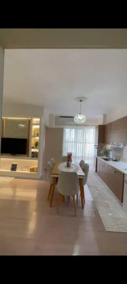 Tirane, shitet apartament 1+1 Kati 2, 139 m² 85.000 € (ulliri)