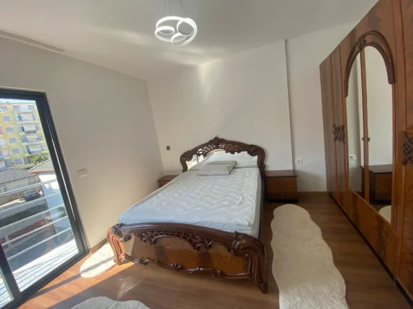 Tirane, jepet me qera apartament 2+1 Kati 3, 110 m² 450 € (Pranë Fizikes Berthamore)