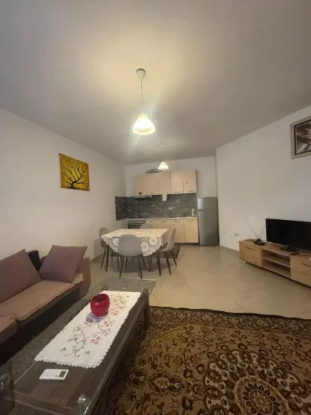 Tirane, jepet me qera apartament 1+1+Ballkon Kati 3, 70 m² 400 € (Astir Kompleksi Molla)