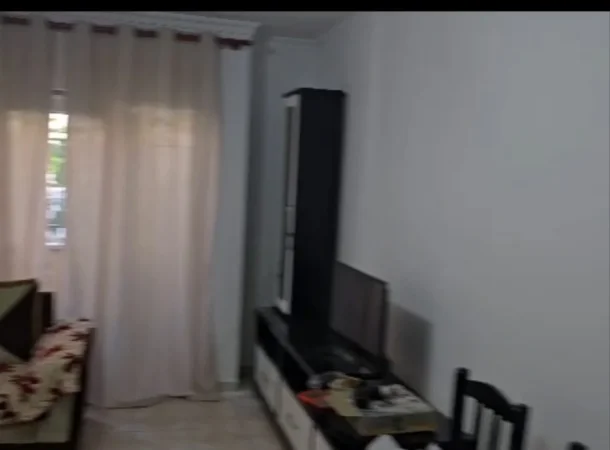 Tirane, jepet me qera apartament 1+1 Kati 1, 65 m² 500 € (Laprakë)
