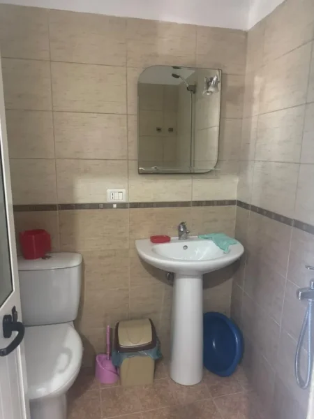 Tirane, jepet me qera apartament Studio Kati 1, 40 m² 220 € (Ali Demi)