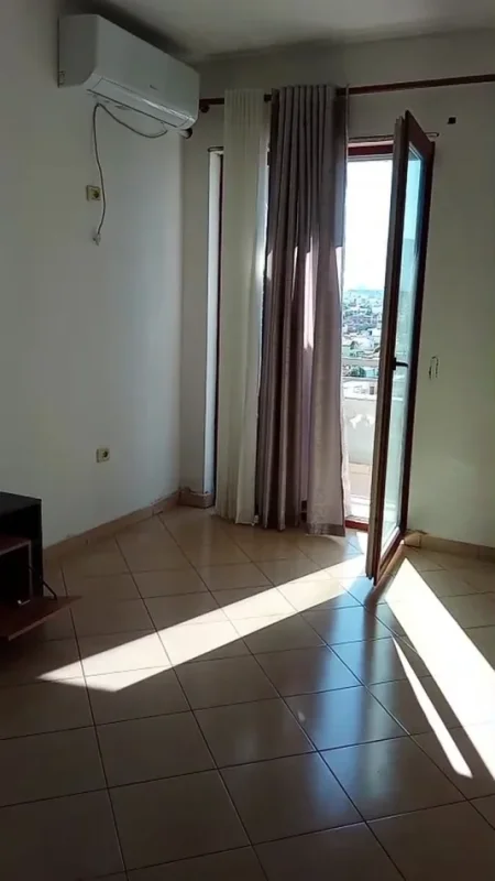 Tirane, jepet me qera apartament 2+1 Kati 7, 75 m² 400 € (Kamez Junction)