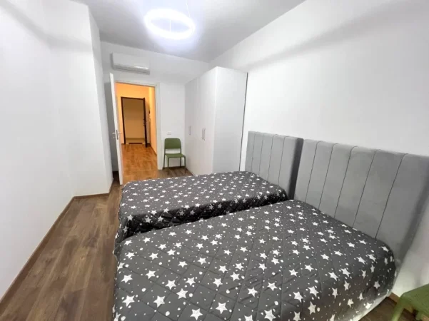 Tirane, jepet me qera apartament 2+1+Ballkon , 120 m² 1.200 € 