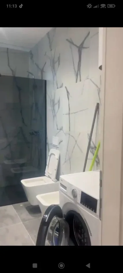Tirane, jepet me qera apartament 2+1 Kati 3, 125 m² 1.200 € (Rruga e Kavajës)