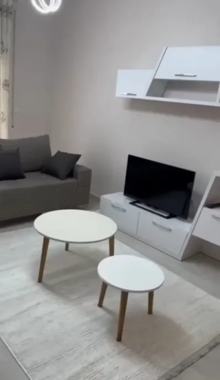 Tirane, jepet me qera apartament 1+1 Kati 4, 75 m² 500 € (Astir)