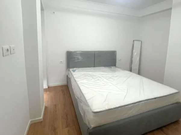 Tirane, jepet me qera apartament 1+1+Ballkon , 100 m² 600 €