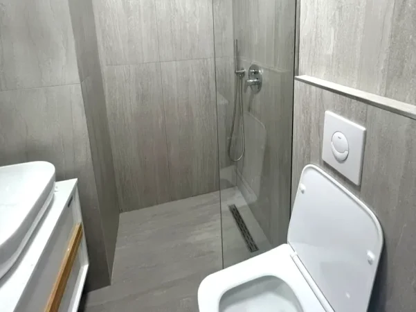 Tirane, jepet me qera apartament 1+1+Ballkon , 100 m² 600 €