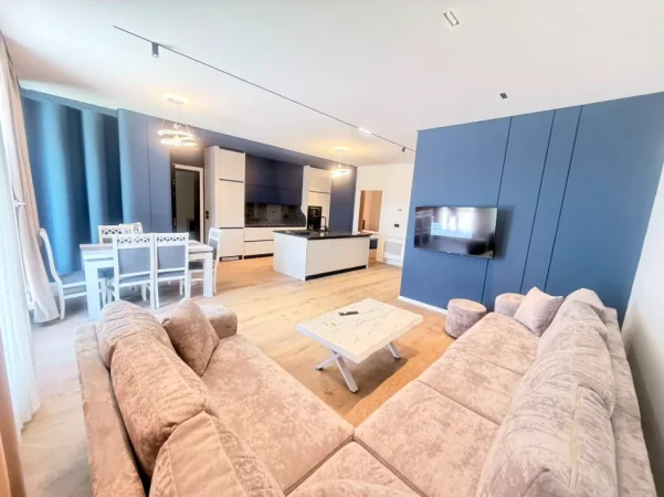 Tirane, jepet me qera apartament 2+1+Ballkon Kati 8, 192 m² 1.100 € 