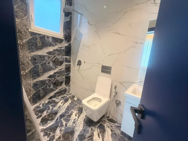 Tirane, jepet me qera apartament 2+1+Ballkon Kati 8, 192 m² 1.100 € 
