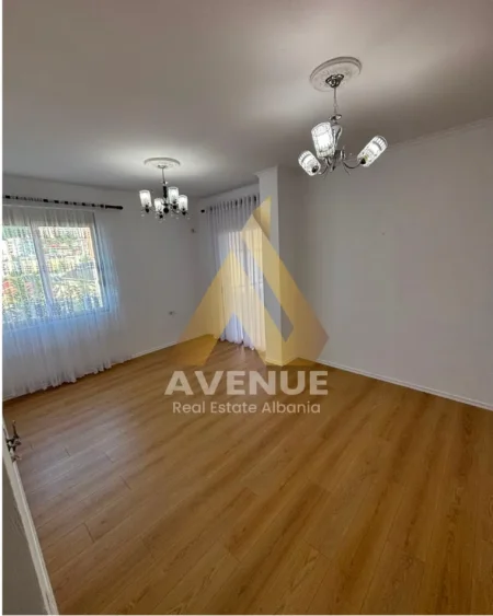 Tirane, shitet apartament 2+1 Kati 2, 88 m² 135.000 € (Rruga e Dajtit)