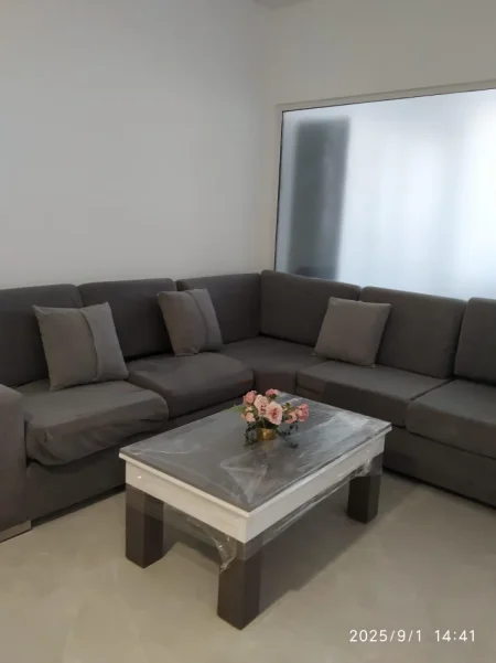 Tirane, jepet me qera apartament 2+1+Ballkon Kati 6, 70 m² 70.000 € (Rruga e Kavajes)