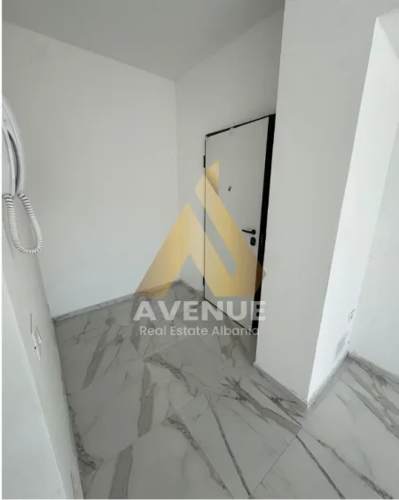 Tirane, jepet me qera apartament 1+1 Kati 1, 65 m² 550 € (Rruga Dritan Hoxha)
