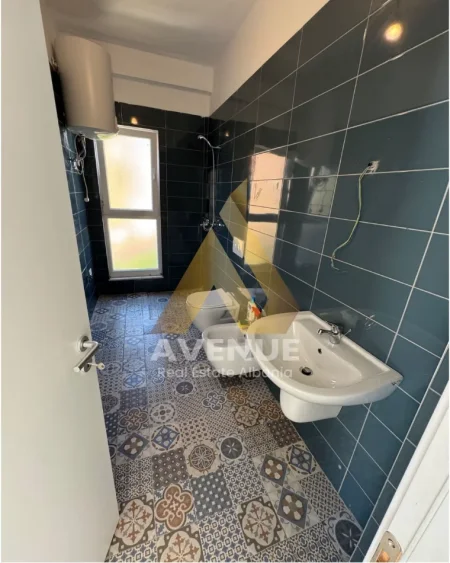 Tirane, jepet me qera apartament 1+1 Kati 1, 65 m² 550 € (Rruga Dritan Hoxha)